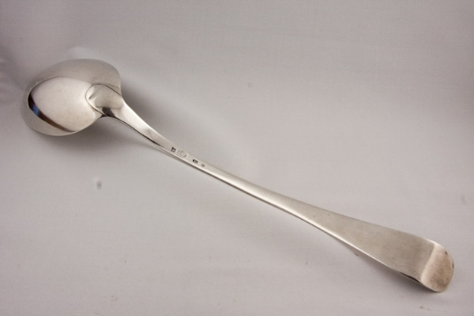 Achterzijde brijlepel|Rear side of the spoon